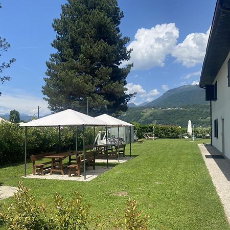 Fronte LagoResidencegarden, Moderno Appartamento Кальчераніка-аль-Лаґо Екстер'єр фото
