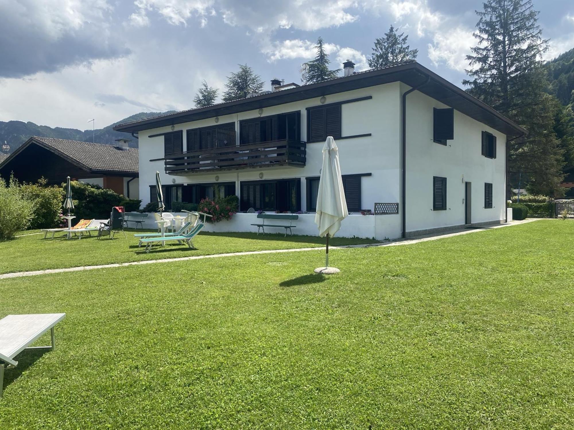Fronte LagoResidencegarden, Moderno Appartamento Кальчераніка-аль-Лаґо Екстер'єр фото